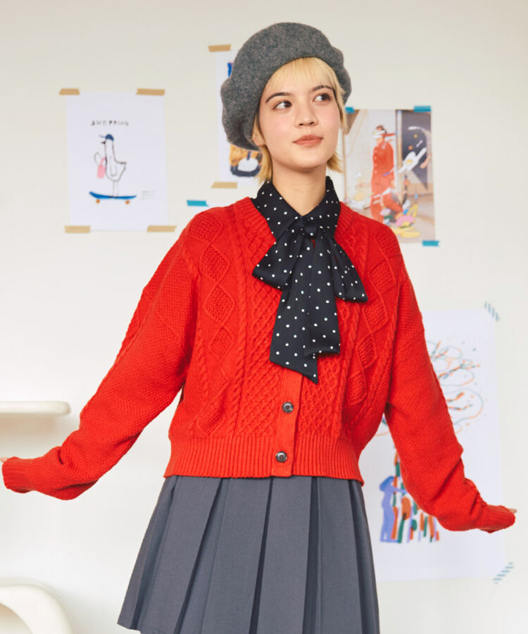 ケーブルニットカーディガン