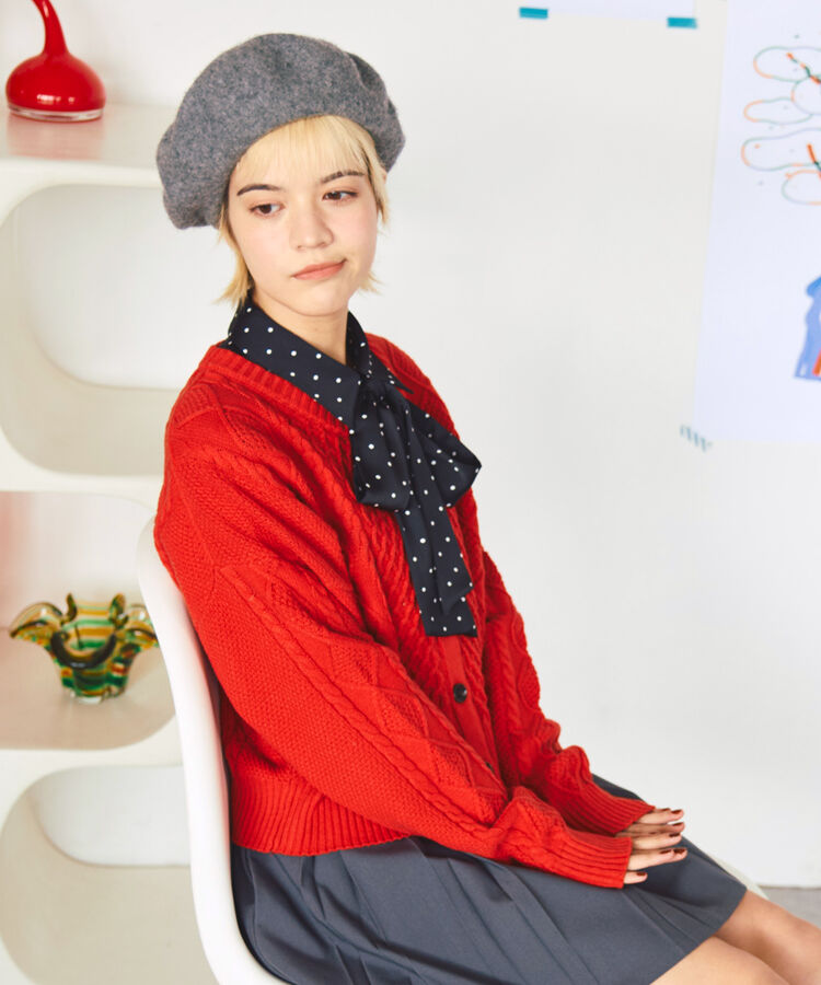 ケーブルニットカーディガン