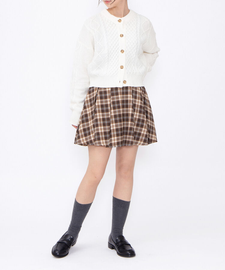 ケーブルニットカーディガン