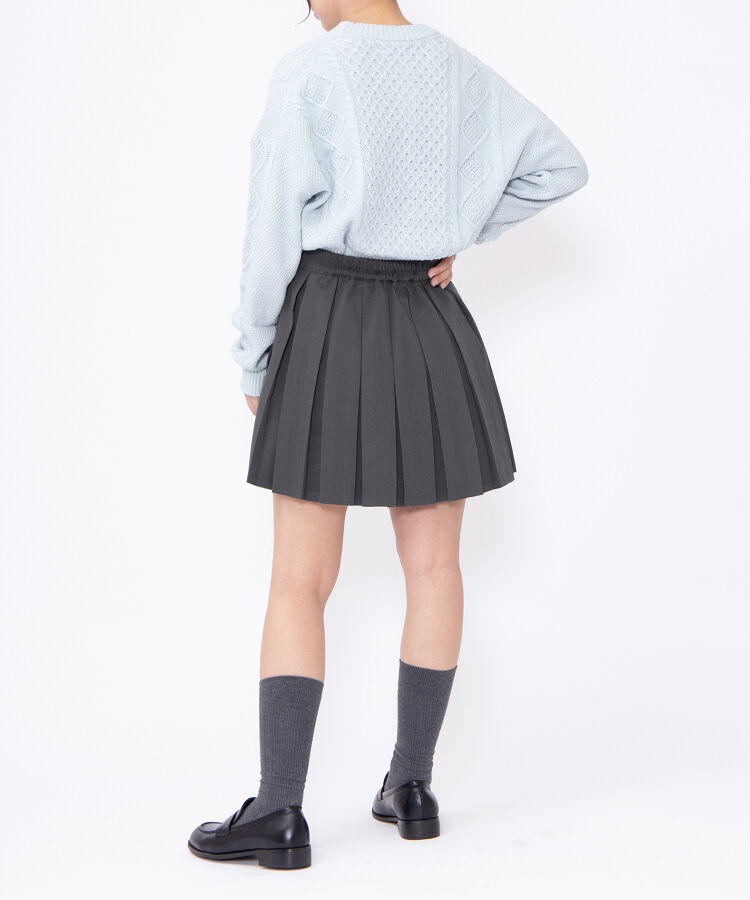 ケーブルニット