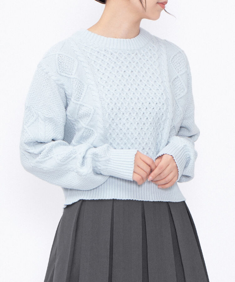 ケーブルニット