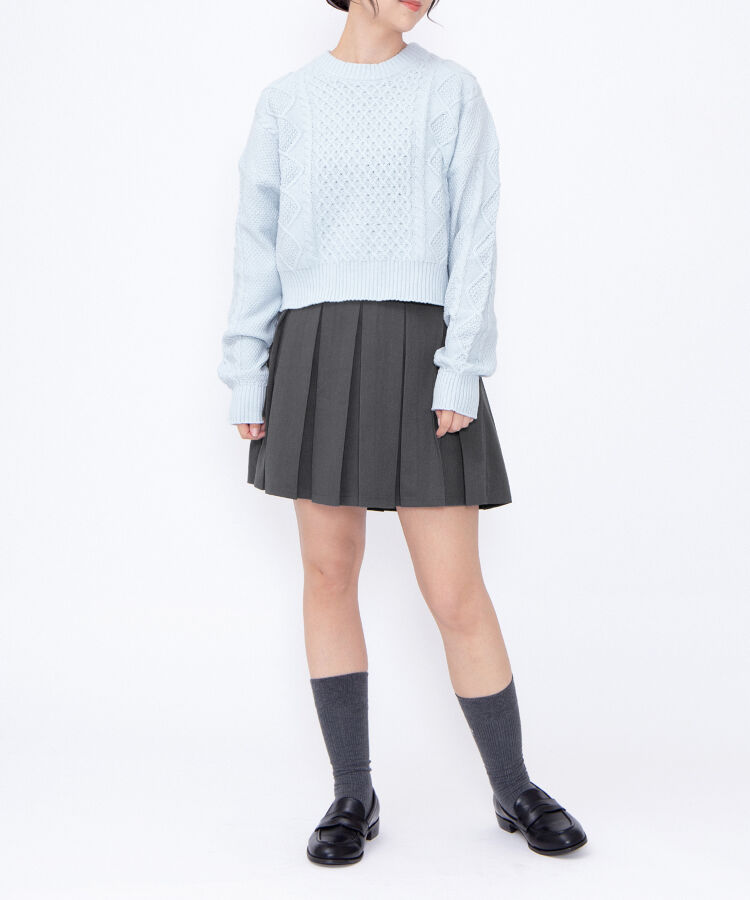 ケーブルニット