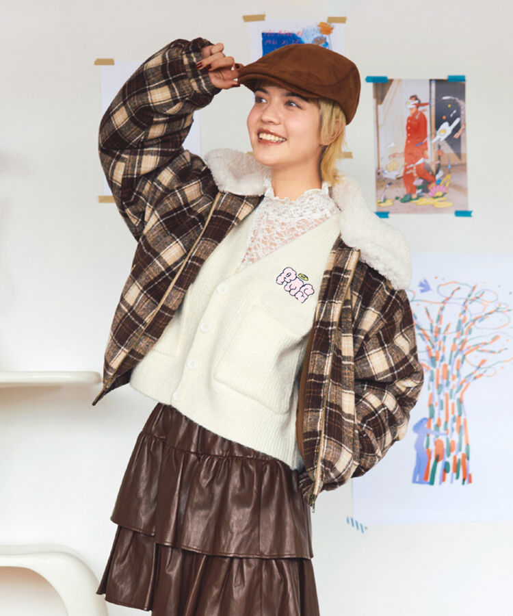 ロゴ刺繍ニットカーディガン