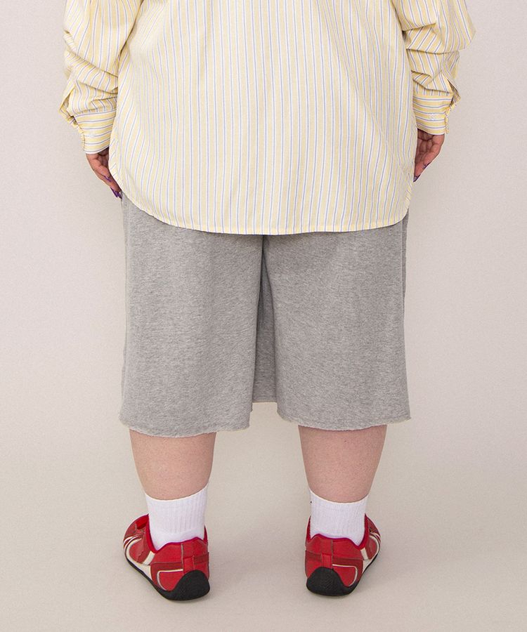 カットオフハーフスウェットパンツ