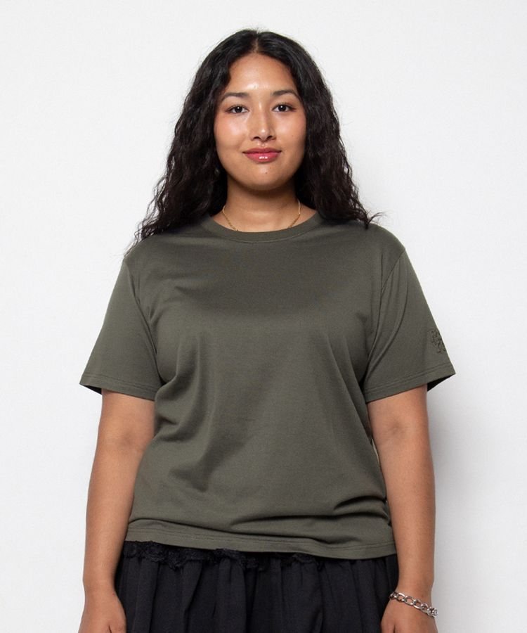 スリーブロゴ刺繍Tシャツ