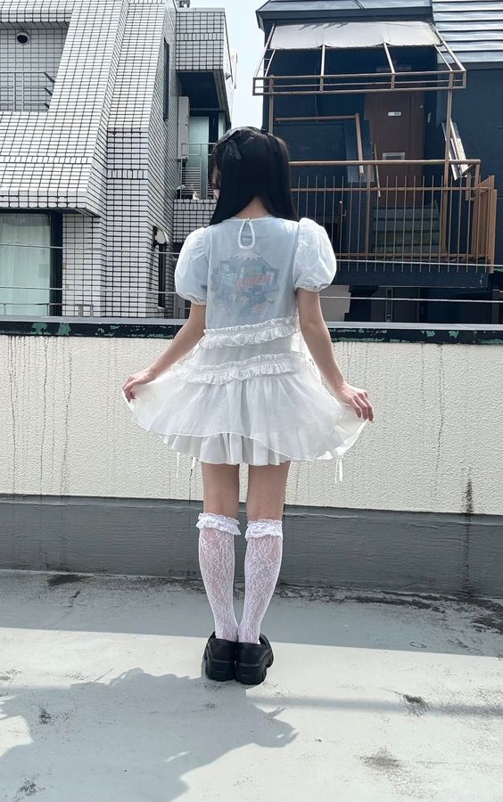 ���[���