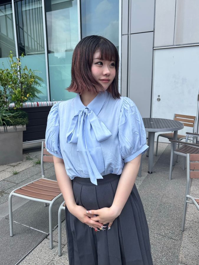 �����