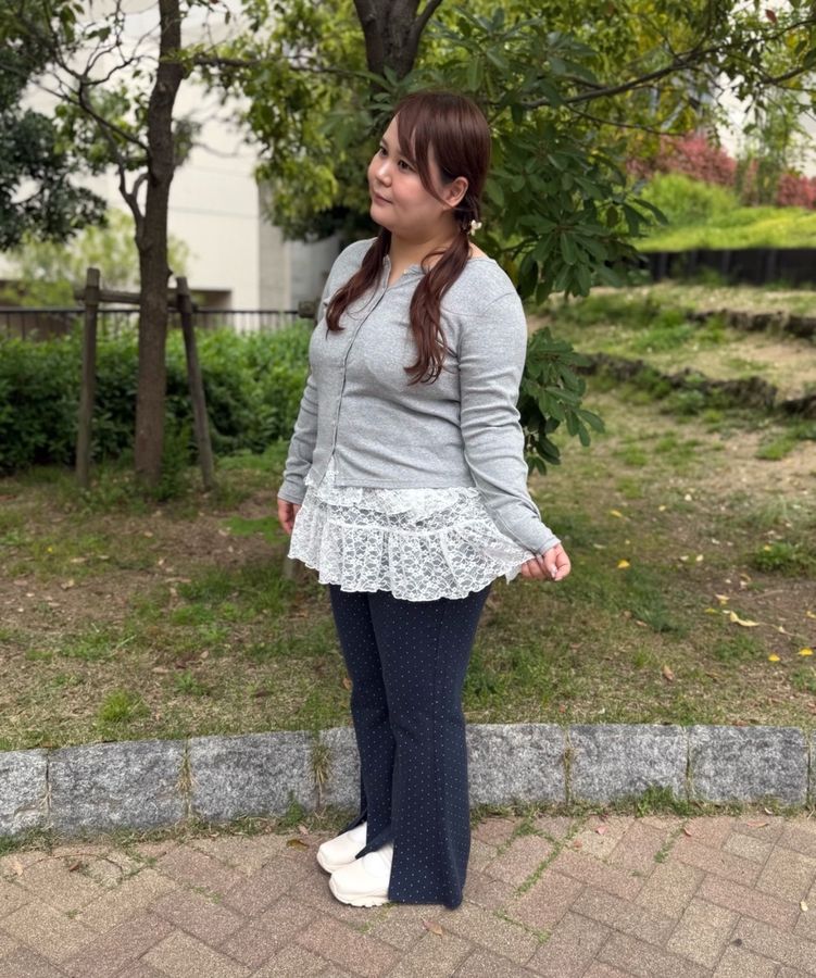 �}�R