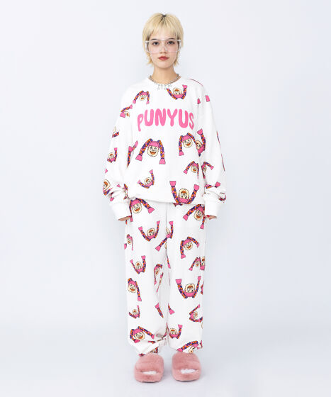 新サイズ】NAOMIチャン総柄スウェット[商品：PN19SS-002-1-15