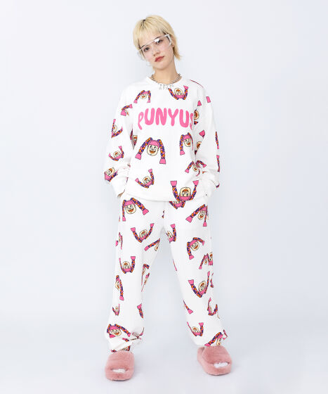 新サイズ】NAOMIチャン総柄スウェット[商品：PN19SS-002-1-15