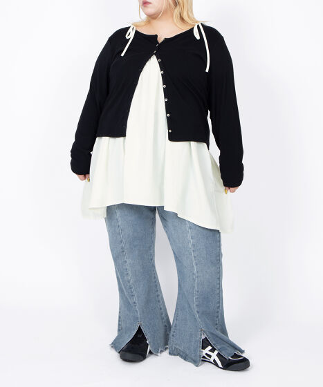 フロントスリットデニムフレアパンツ[商品：PN22SS-009] - PUNYUS