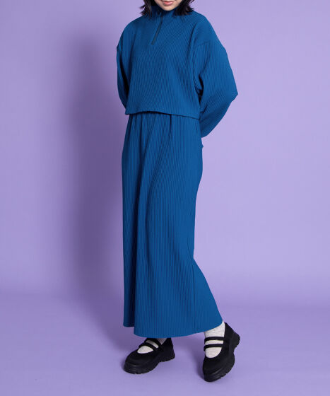 ハーフZIPクロップドトップ[商品：PN23AW-024-1] - PUNYUS
