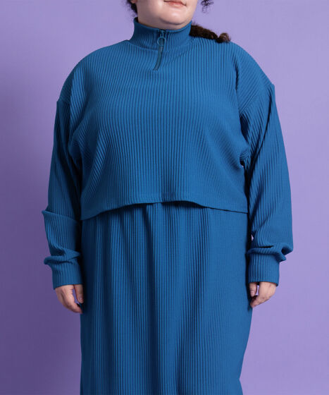 ハーフZIPクロップドトップ[商品：PN23AW-024-1] - PUNYUS Online