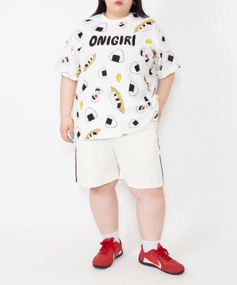 新サイズ】フード総柄Tシャツ[商品：PN24SS-020-4-15] - PUNYUS Online