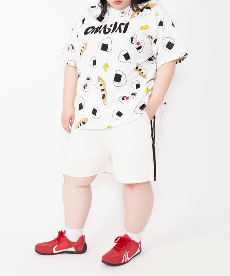新サイズ】フード総柄Tシャツ[商品：PN24SS-020-4-15] - PUNYUS Online