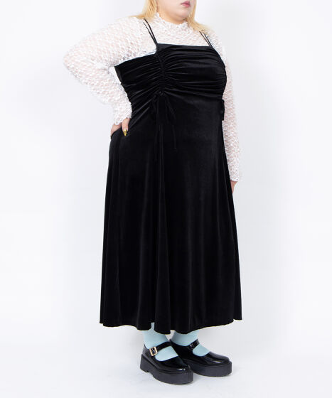 ドロストベロアキャミワンピース[商品：PN25AW-029] - PUNYUS Online