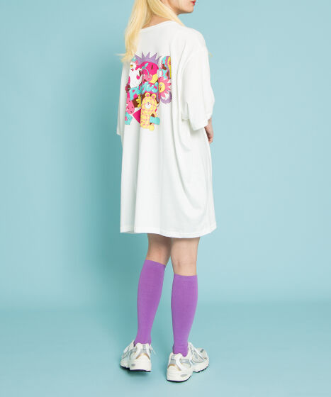 ストロベリーフレンズビッグTシャツ[商品：PN25SS-052] - PUNYUS