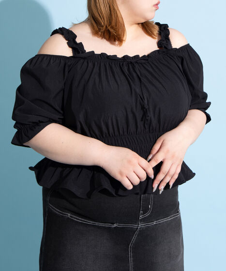 JACQUEMUS ブラック オフショルダー トップス JACQUEMUS ブラック オフショルダー トップス