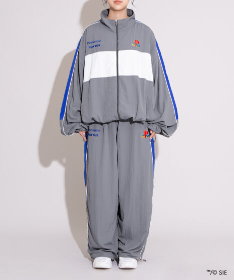 ナイロンジャケット サイズ4 / Playstation x PUNYUS 予約】Playstationナイロンジャケット[商品：PNPS25AW-010