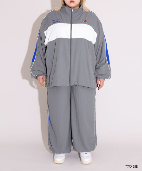 予約】Playstationナイロンジャケット[商品：PNPS25AW-010] - PUNYUS